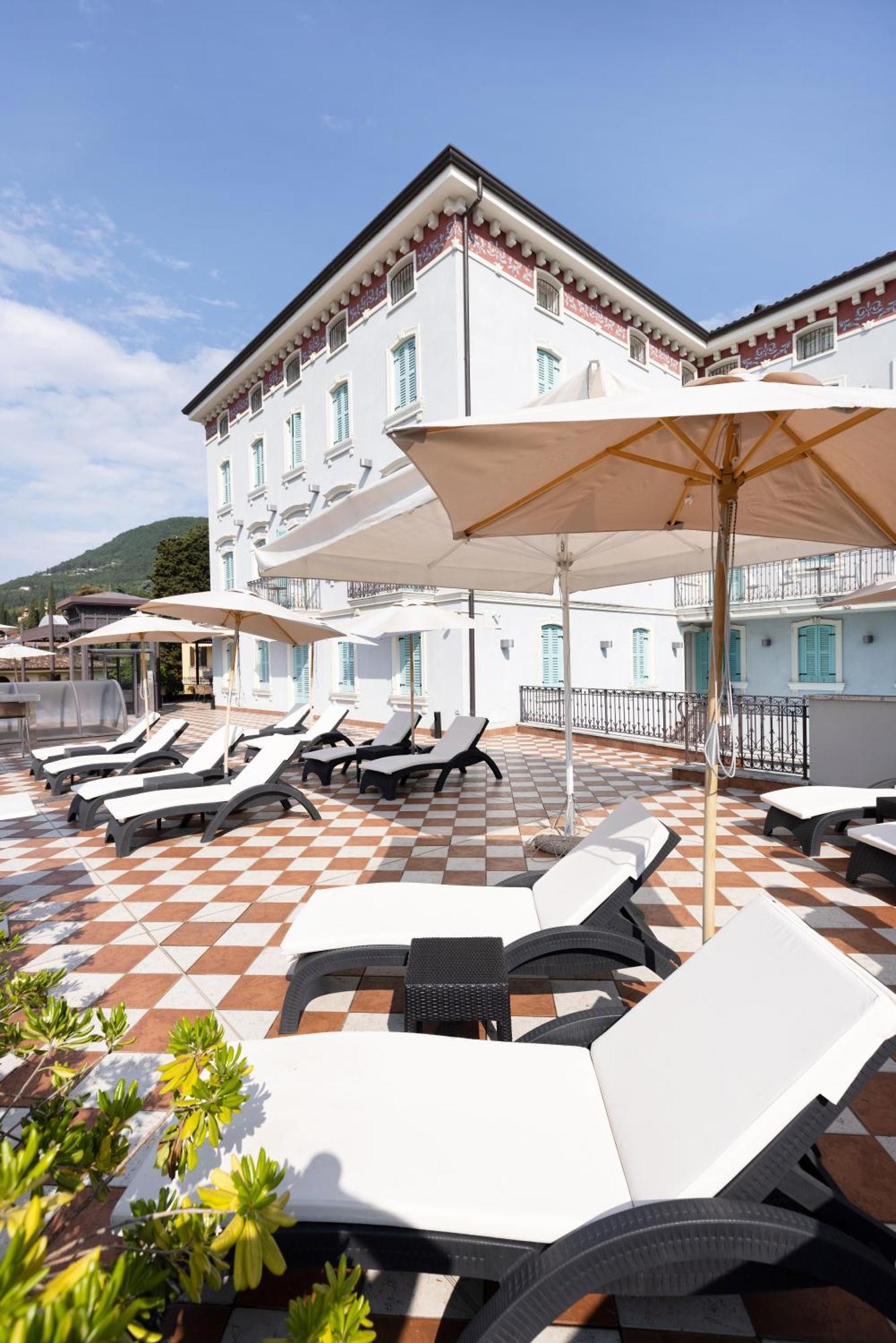 גרדונה ריביירה Gardone Palace Hotel מראה חיצוני תמונה